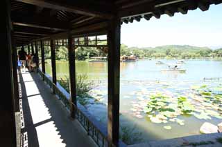 photo,material,free,landscape,picture,stock photo,Creative Commons,Summering mountain cottage Fang Zhou Pavilion, bridge, roofed passage connecting buildings, boat, Ch'ing