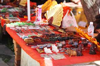 photo,material,free,landscape,picture,stock photo,Creative Commons,A souvenir, necklace, Beads, Manes car, folding fan