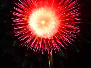 Foto, materiell, befreit, Landschaft, Bild, hat Foto auf Lager,Tama-Fluss Feuerwerk Demonstration, Das Starten von Feuerwerk, natrliche Szene oder Gegenstand, der poetischen Charme der Jahreszeit des Sommers hinzufgt, Signalfeuer, Helligkeit