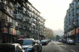 Foto, materiell, befreit, Landschaft, Bild, hat Foto auf Lager,Reihe von Husern an einer Stadtstrae von Hangzhou, Eine Wohnung, Multifamily-Unterbringung, Wsche, Fenster