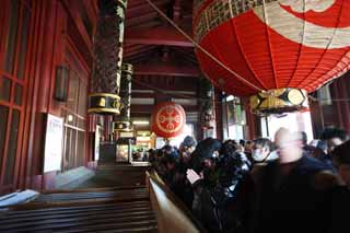 Foto, materieel, vrij, landschap, schilderstuk, bevoorraden foto,Kawasakidaishi Omoto tempel, Nieuw bezoek van Jaar naar een Shinto heiligdom, Worshiper, Grote congestie, Collecte doos