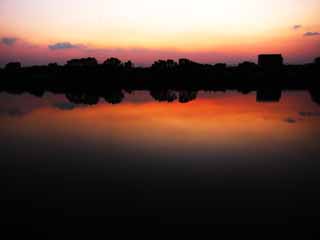 photo,material,free,landscape,picture,stock photo,Creative Commons,The dusk of the Tama River, At dark, Tama River, cloud, The surface of the water