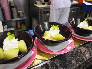 photo,material,free,landscape,picture,stock photo,Creative Commons,Belt-conveyor sushi, Fruit, Sweets, Fresh cream, melon