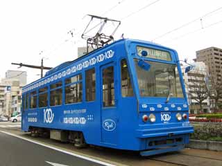 Foto, materieel, vrij, landschap, schilderstuk, bevoorraden foto,Een tram, Spoorweg, De Okayama station plein, Beugel, Bovenleiding