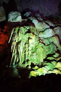 photo,material,free,landscape,picture,stock photo,Creative Commons,Halong Bay Tien Kung cave, , , , 