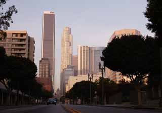 photo,material,free,landscape,picture,stock photo,Creative Commons,Evening downtown, building, automobile, skyscraper, Los Angeles