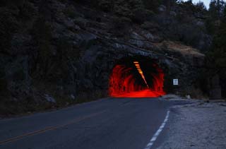 fotografia, materiale, libero il panorama, dipinga, fotografia di scorta,Fonte che scava tunnel, tunnel, lampada di sodio, Il lo spuntar del giorno, Asfalto