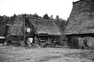 Foto, materiell, befreit, Landschaft, Bild, hat Foto auf Lager,Privates Haus, seine Hnde in Gebet zu verbinden, das macht,, Architektur mit Hauptperson ridgepole, Das Decken mit Stroh, privates Haus, lndliche Landschaft