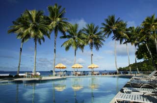 Foto, materiell, befreit, Landschaft, Bild, hat Foto auf Lager,Ein Urlaubsortschwimmbad eines frhen Morgens, Schwimmbad, Kokosnussbaum, blauer Himmel, Am Morgen