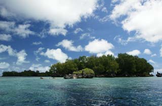 Foto, materiell, befreit, Landschaft, Bild, hat Foto auf Lager,Eine unbewohnte Insel des Nachmittages, Insel, blauer Himmel, Wolke, Wald