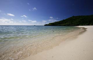 Foto, materiell, befreit, Landschaft, Bild, hat Foto auf Lager,Ein stiller Gefreiter setzt auf Strand, Welle, sandiger Strand, Wasser, Das Ufer