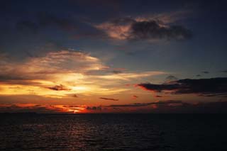 fotografia, materiale, libero il panorama, dipinga, fotografia di scorta,Una spiaggia di tramonto, Il sole di setting, nube, Nubi roseo-colore rosa, spiaggia sabbiosa