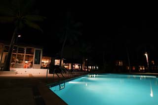 photo,material,free,landscape,picture,stock photo,Creative Commons,The night of a resort, swimming pool, resort, restaurant, It is lighted up
