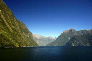 photo,material,free,landscape,picture,stock photo,Creative Commons,Milford Sound, , , , 