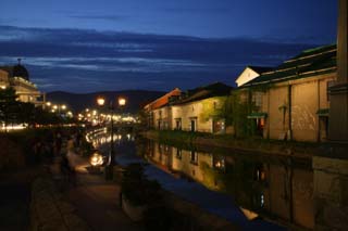 Foto, materiell, befreit, Landschaft, Bild, hat Foto auf Lager,Otaru-Kanal Abendlandschaft, Kanal, Straenlaterne, Die Oberflche des Wassers, Backsteinlagerhaus