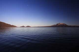 fotografia, materiale, libero il panorama, dipinga, fotografia di scorta,Tempo di lago Shikotsu-ko, lago, Io lo faccio, e  arte di Lago, spiaggia, Le montagne nevose