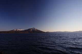 photo, la matire, libre, amnage, dcrivez, photo de la rserve,Temps de lac Shikotsu-ko, lac, Je le fais, et c'est art de Lac, rivage, Les montagnes neigeuses