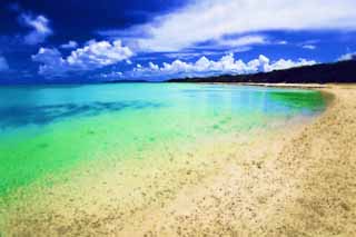 illust, materiell, befreit, Landschaft, Bild, Gemlde, Farbbleistift, Wachsmalstift, Zeichnung,,Ein sdlicher Landstrand, sandiger Strand, blauer Himmel, Strand, Wolke