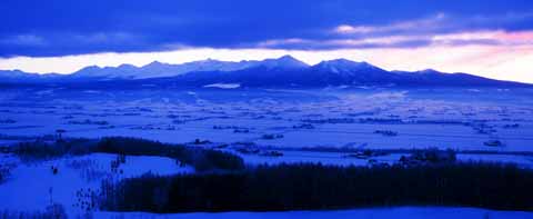 foto,tela,gratis,paisaje,fotografa,idea,El amanecer de Furano, Campo cubierto de nieve, Montaa, rbol, Campo