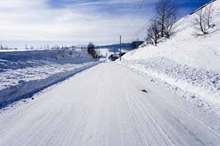 photo,material,free,landscape,picture,stock photo,Creative Commons,A snow-covered road straight line, Icy roads, blue sky, snowy field, It is snowy