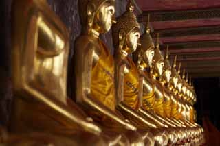 photo,material,free,landscape,picture,stock photo,Creative Commons,A golden Buddhist image line of Wat Suthat, temple, Buddhist image, corridor, Gold