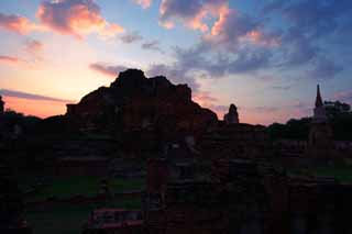 Foto, materieel, vrij, landschap, schilderstuk, bevoorraden foto,Schemering van Wat Phra Mahathat, Wereldwijd cultureel heritage, Boeddhisme, De ravages, Ayutthaya verblijft