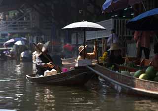 photo,material,free,landscape,picture,stock photo,Creative Commons,Coconut selling of water market, market, Buying and selling, boat, 