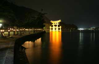 , , , , ,  ., Otorii,   , Otorii, Shinto shrine,  cinnabar 