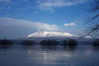 photo,material,free,landscape,picture,stock photo,Creative Commons,Onumakoen winter scene, , lake, Lake Onuma, blue sky