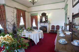 Foto, materieel, vrij, landschap, schilderstuk, bevoorraden foto,De kamer van een oude happer huis, Westelijke-trant gebouw, Tafel, Kop, Haardstede