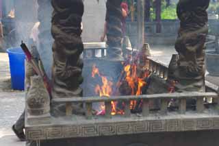 photo,material,free,landscape,picture,stock photo,Creative Commons,The incense stick case of the mountain in winter temple, , Flame, roof, Buddhism