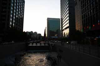 foto,tela,gratis,paisaje,fotografa,idea,El anochecer del ro de riachuelo de cristal, Ro de riachuelo de cristal, Edificio, Ciudad, Orilla