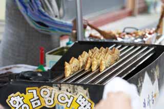 photo,material,free,landscape,picture,stock photo,Creative Commons,A stand@of Thai fried , Fish-shaped pancake stuffed with bean jam, , fish-shaped pancake filled with bean jam, cake