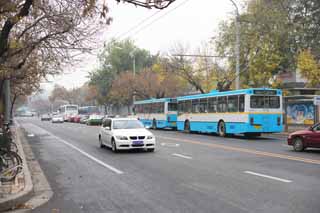 photo,material,free,landscape,picture,stock photo,Creative Commons,Beijing's main street, Motorcoach, Route bus, Non-rail train, Traffic