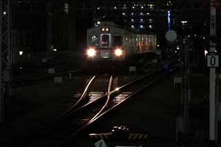 Foto, materieel, vrij, landschap, schilderstuk, bevoorraden foto,De lokale trein 's nachts, Trein, Lijn, Spoorstaaf, Inzittende