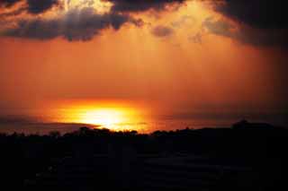 Foto, materiell, befreit, Landschaft, Bild, hat Foto auf Lager,Die Phase der Oberflche des Wassers, Bruch in den Wolken, leichte Linie, Der Horizont, Rot