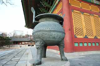 photo,material,free,landscape,picture,stock photo,Creative Commons,A tripod of the Hall of Central Harmony, palace building, I am painted in red, Bronze ware, tripod