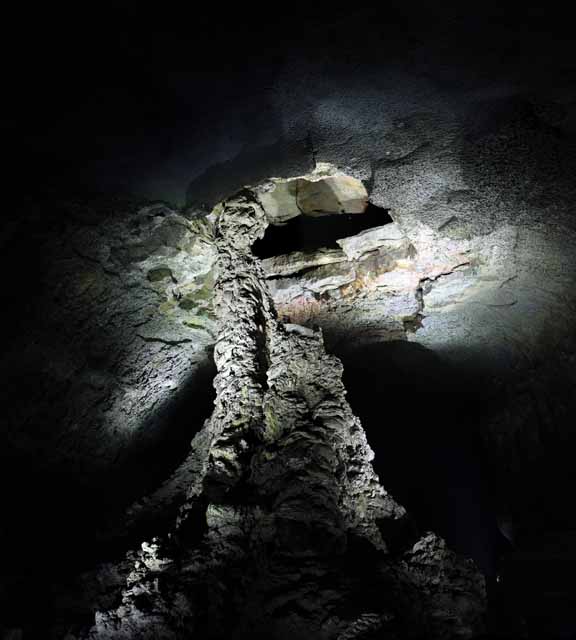 Foto, materiell, befreit, Landschaft, Bild, hat Foto auf Lager,Der Steinpfeiler des berflusses an Krafthhle, Manjang gul-Hhle, Geomunoreum Lava Rohr System, vulkanische Insel, Kellergeschoss