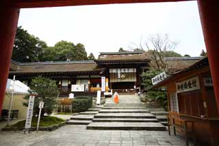 photo,material,free,landscape,picture,stock photo,Creative Commons,Kamigamo Shrine worship place, garden lantern, medium, world heritage, The Emperor
