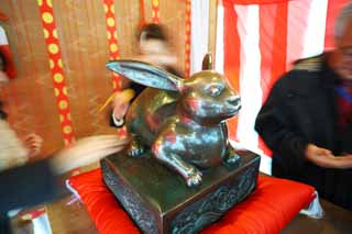 Foto, materieel, vrij, landschap, schilderstuk, bevoorraden foto,Tik de drie-wielige Shinto heiligdom; Een konijn, Shinto, Tik het; Een konijn, Terrein, Godheid konijn
