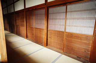 Foto, materiell, befreit, Landschaft, Bild, hat Foto auf Lager,Ninna-ji-Tempel Schienbein-Bau, shoji, hlzernes Gebude, Unter den Dachberhngen, tatami verfilzt