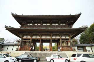 Foto, materiell, befreit, Landschaft, Bild, hat Foto auf Lager,Der Ninna-ji Temple Nio Htergottheitstor, Deva-Tor, Fall bemuttert Aussehen von einem Haus, Japanischer architektonischer Stil, berhmter Tempel mit einer ehrwrdigen Geschichte