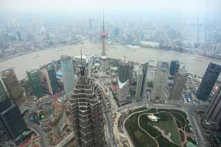 foto,tela,gratis,paisaje,fotografa,idea,Desarrollo de Shangai, El centro where mundo de Shangai financiero, Pudong nuevo rea, Tren de pelota de luz de este de reloj; una torre, Rascacielos