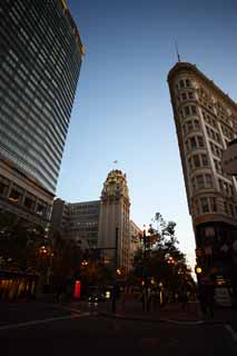 foto,tela,gratis,paisaje,fotografa,idea,San Francisco del anochecer, De noche, Automvil, Edificio, Hilera de casas a lo largo de una calle de ciudad