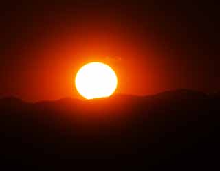 Foto, materiell, befreit, Landschaft, Bild, hat Foto auf Lager,Die Rahmensonne, die untergeht, Das Setzen von Sonne, Rot, Die Sonne, Bei Dunkelheit