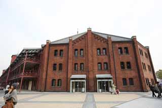 photo,material,free,landscape,picture,stock photo,Creative Commons,Yokohama red brick warehouse, brick warehouse, sightseeing spot, Waterfront, modernization industry inheritance