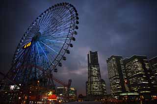 Foto, materiell, befreit, Landschaft, Bild, hat Foto auf Lager,Yokohama Minato Mirai 21, Orientierungspunktturm, Ferrisrad, Ein Vergngungspark, knftige modellhafte Stadt