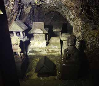 photo,material,free,landscape,picture,stock photo,Creative Commons,The first Enoshima Iwaya, pair of stone guardian dogs, stone lantern, small shrine, cave