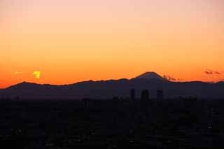 fotografia, materiale, libero il panorama, dipinga, fotografia di scorta,Mt. Fuji del crepuscolo, Mt. Fuji, costruendo, linea leggera, montagna