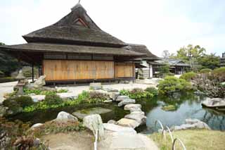 Foto, materiell, befreit, Landschaft, Bild, hat Foto auf Lager,Koraku-en-Garten Enyoutei, Teich, Japanisch-Stilgebude, Stroh-gedecktes mit Stroh Dach, Japanisch grtnert